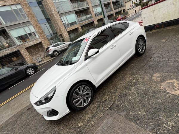 Hyundai i30 Hatchback, Petrol, 2018, White