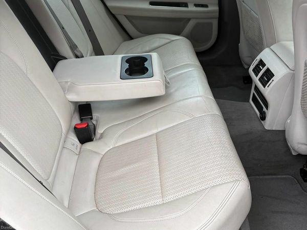 Jaguar XF Saloon, Diesel, 2017, Red