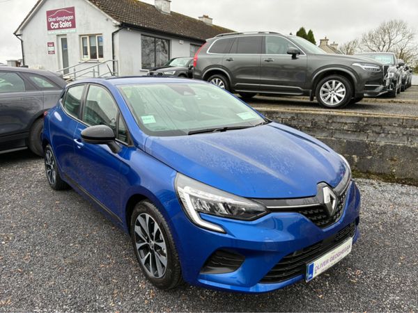 Renault Clio Hatchback, Petrol, 2023, Blue