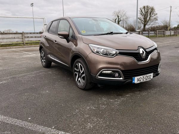 Renault Captur Hatchback, Petrol, 2014, Brown