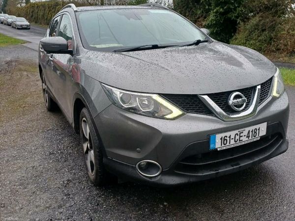 Nissan Qashqai Hatchback, Diesel, 2016, Grey