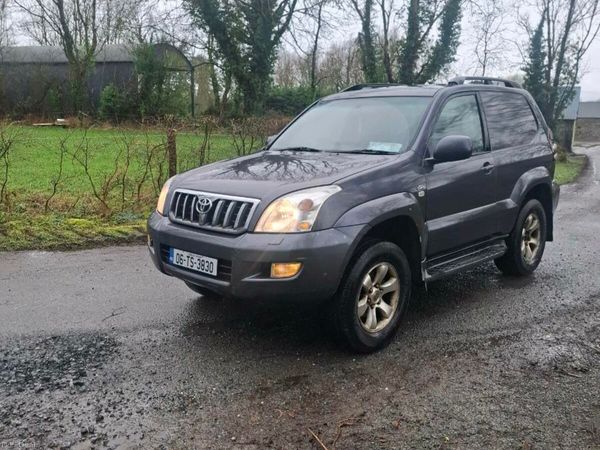 Toyota Land Cruiser SUV, Diesel, 2006, Grey