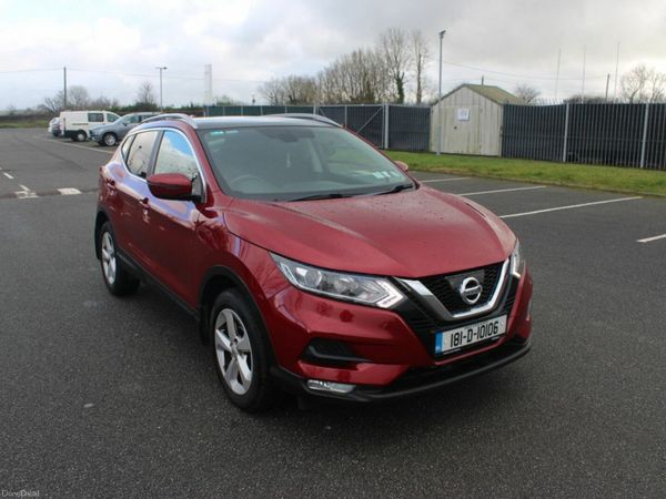 Nissan Qashqai MPV, Petrol, 2018, Red