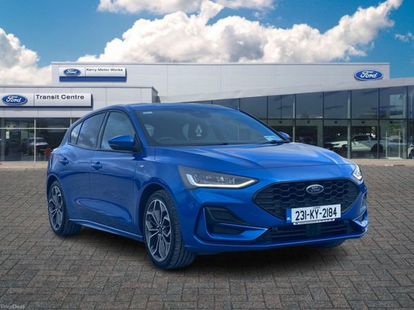 Ford Focus Hatchback, Petrol Hybrid, 2023, Blue