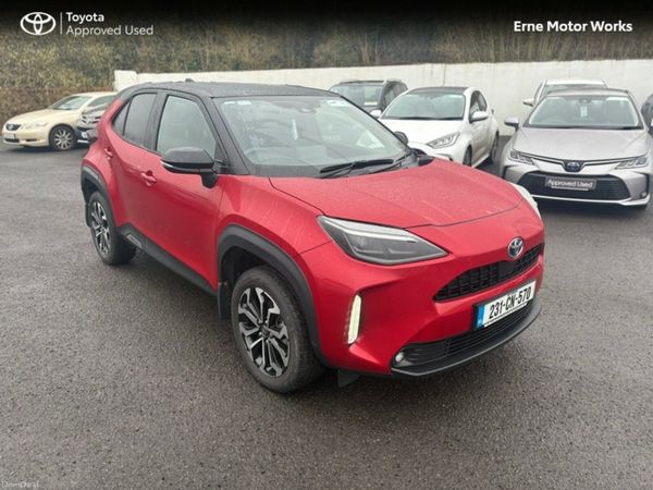 Toyota Yaris Cross Hatchback, Petrol Hybrid, 2023, Red