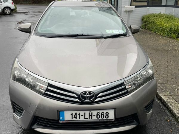 Toyota Corolla Saloon, Diesel, 2014, Bronze