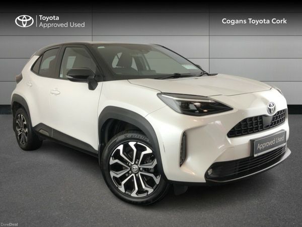 Toyota Yaris Cross Hatchback, Petrol Hybrid, 2023, White