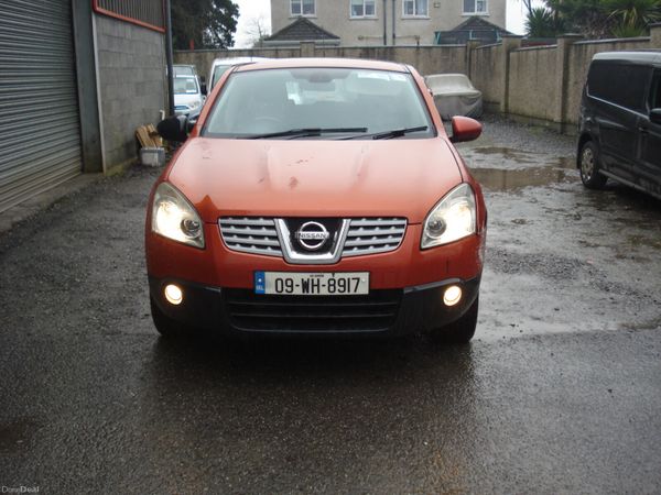 Nissan Qashqai Hatchback, Diesel, 2009, Orange