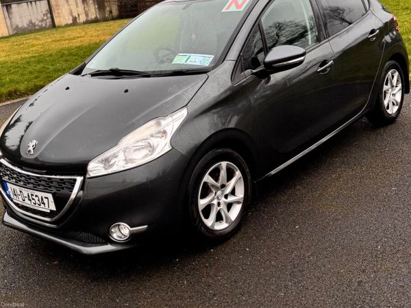 Peugeot 208 Hatchback, Petrol, 2014, Grey