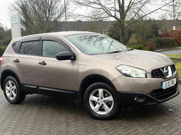 Nissan Qashqai MPV, Petrol, 2012, Brown