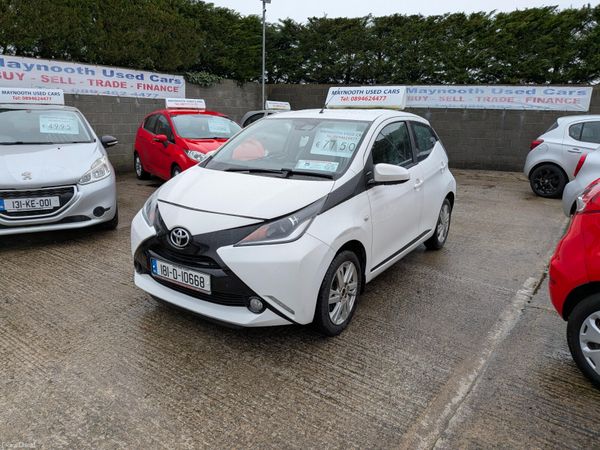 Toyota Aygo Hatchback, Petrol, 2018, White