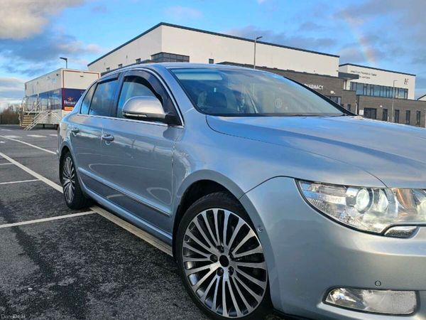 Skoda Superb Saloon, Diesel, 2013, Blue