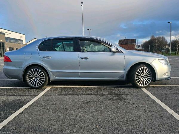 Skoda Superb Saloon, Diesel, 2013, Blue