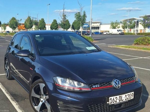 Volkswagen Golf Hatchback, Petrol, 2016, Blue