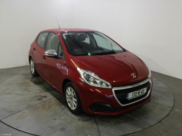 Peugeot 208 Hatchback, Petrol, 2017, Red