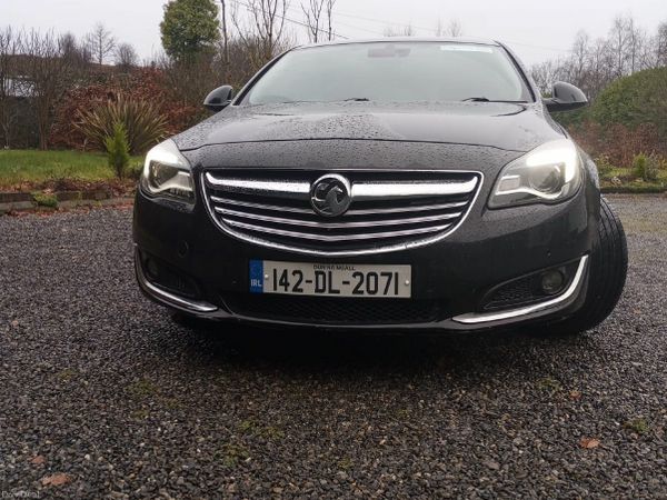 Vauxhall Insignia Hatchback, Diesel, 2014, Black