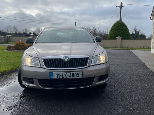 Skoda Octavia Hatchback, Diesel, 2011, Beige