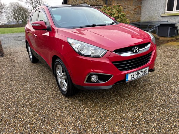 Hyundai ix35 SUV, Diesel, 2013, Red
