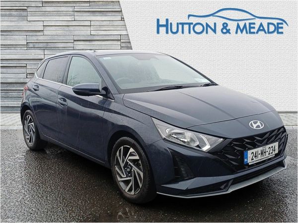 Hyundai i20 Hatchback, Petrol, 2024, Grey