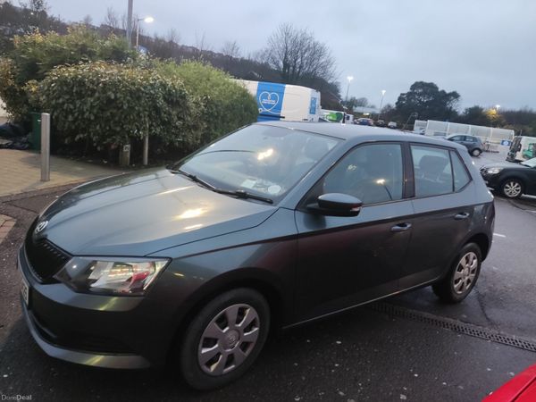Skoda Fabia Hatchback, Petrol, 2017, Grey