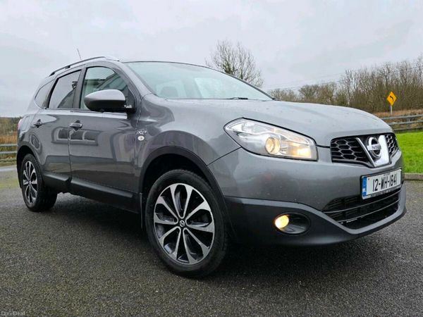 Ford Focus Hatchback, Petrol, 2012, Red