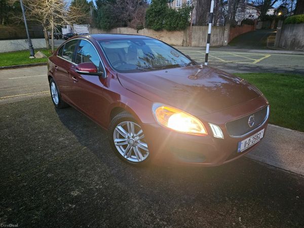Volvo S60 Saloon, Diesel, 2011, Red