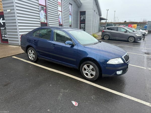 Skoda Octavia Hatchback, Petrol, 2008, Blue