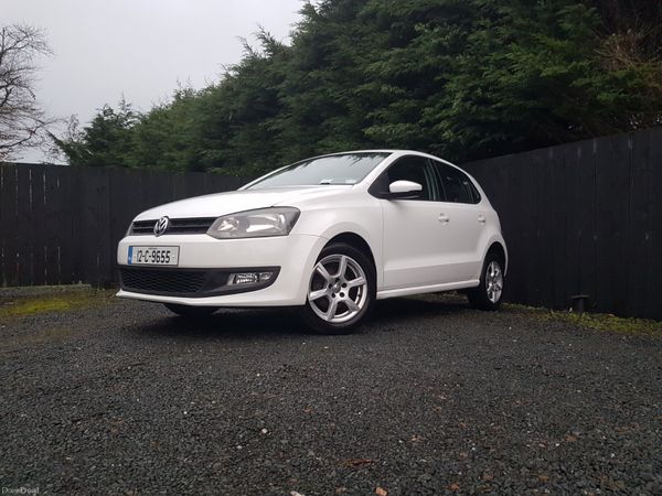 Volkswagen Polo Hatchback, Petrol, 2012, White