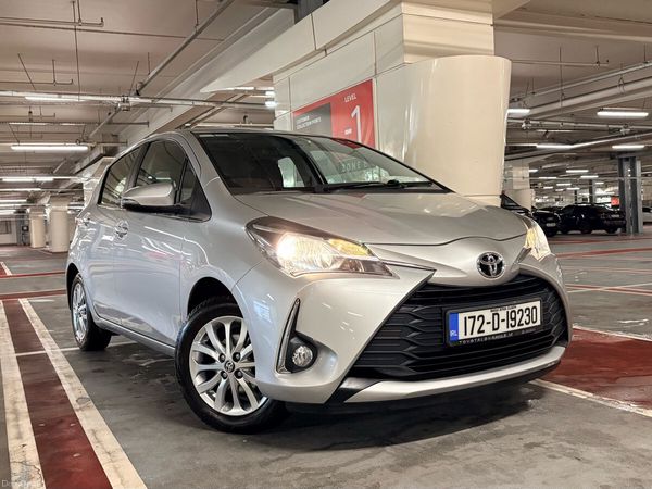 Toyota Yaris Hatchback, Petrol, 2017, Grey