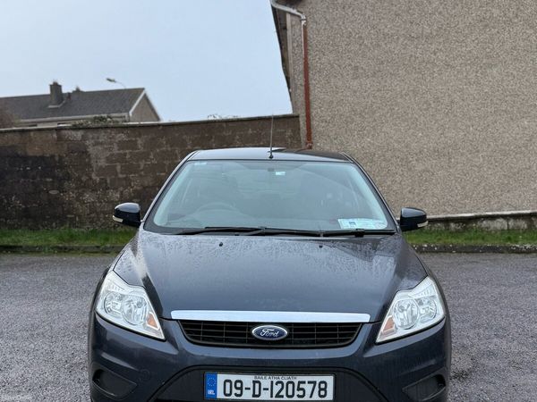 Ford Focus Hatchback, Diesel, 2009, Grey