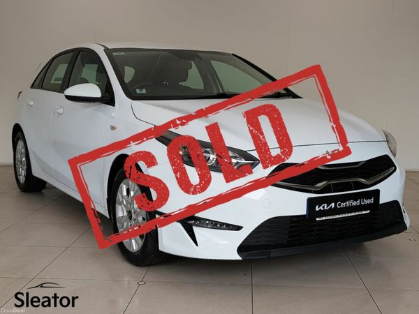 Kia Ceed Hatchback, Diesel Hybrid, 2023, White