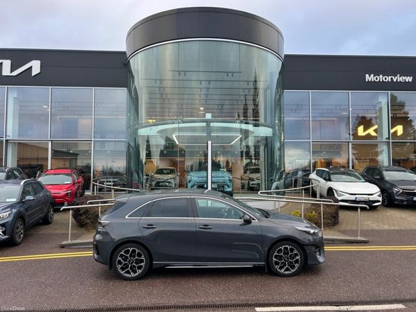 Kia Ceed Hatchback, Petrol, 2024, Grey