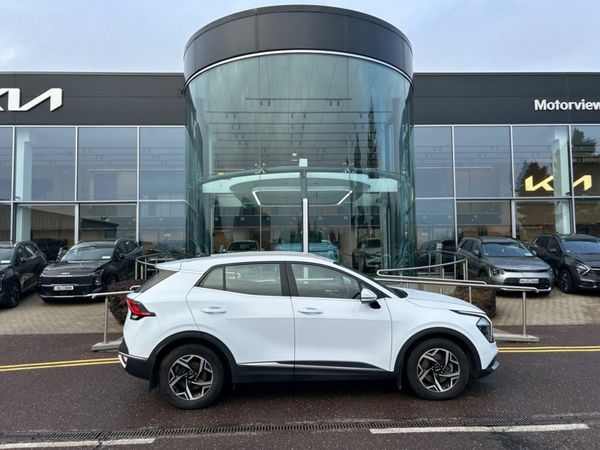 Kia Sportage MPV, Diesel, 2024, White