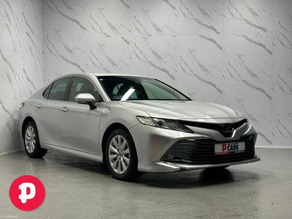 Toyota Camry Saloon, Petrol Hybrid, 2019, Silver