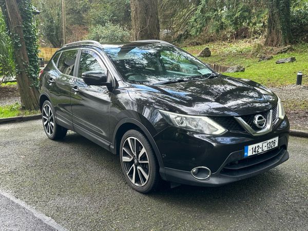 Nissan Qashqai Hatchback, Diesel, 2014, Black