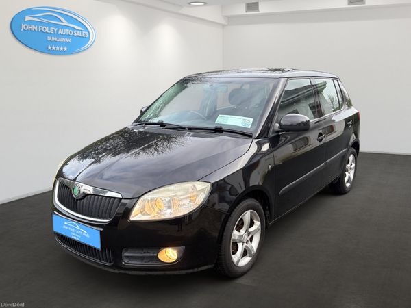 Skoda Fabia Hatchback, Petrol, 2009, Black