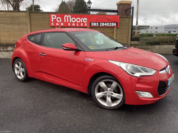 Hyundai Veloster Hatchback, Petrol, 2012, Red