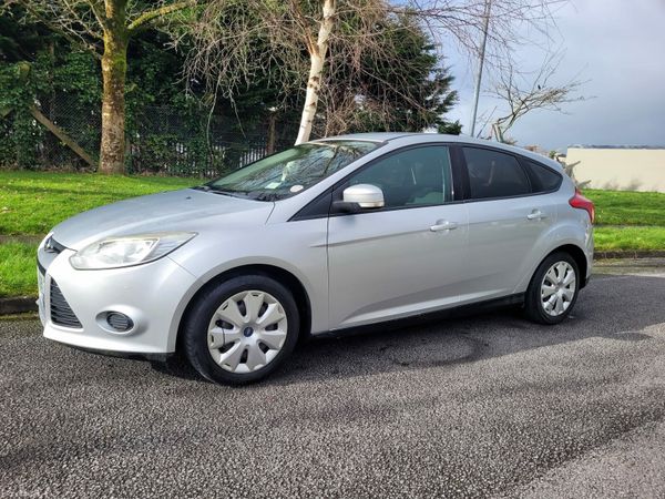 Ford Focus Hatchback, Diesel, 2011, Silver