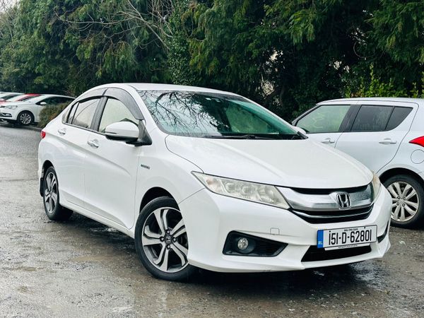 Honda Grace Saloon, Petrol Hybrid, 2015, White