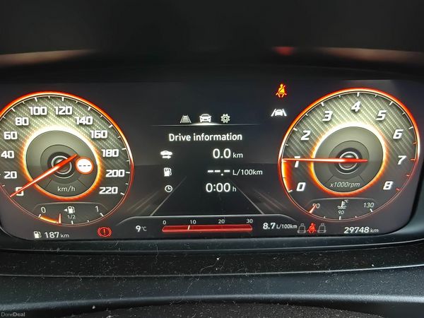 Hyundai i20 Hatchback, Petrol, 2021, Red