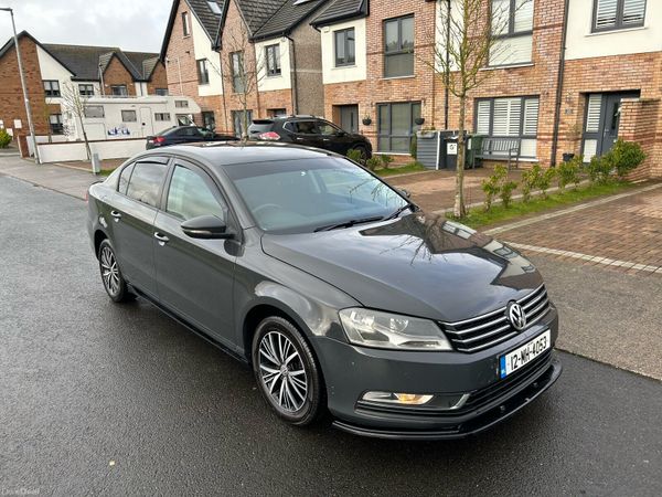 Volkswagen Passat Saloon, Diesel, 2012, Grey