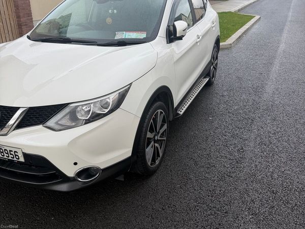 Nissan Qashqai SUV, Diesel, 2017, White