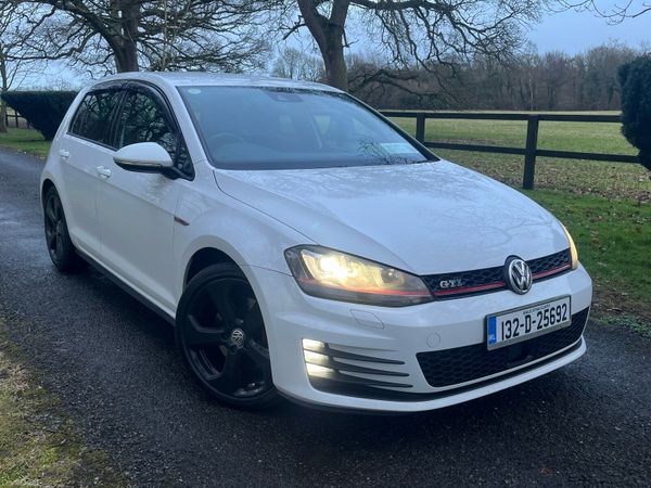 Volkswagen Golf Hatchback, Petrol, 2013, White