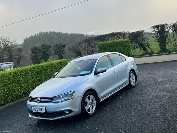 Volkswagen Jetta Saloon, Diesel, 2013, Silver