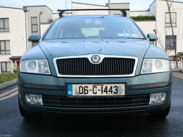Skoda Octavia Hatchback, Petrol, 2006, Green