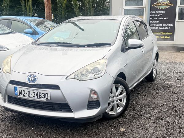 Toyota Aqua Hatchback, Petrol Hybrid, 2014, Silver