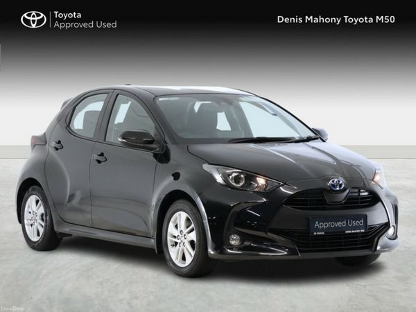 Toyota Yaris Hatchback, Petrol Hybrid, 2023, Black
