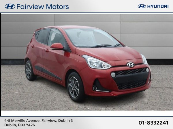 Hyundai i10 Hatchback, Petrol, 2017, Red