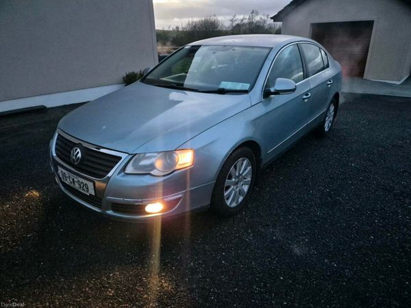Volkswagen Passat Saloon, Petrol, 2009, Blue