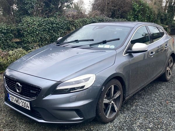 Volvo V40 Hatchback, Diesel, 2017, Grey